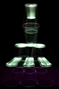 塑料杯 現(xiàn)代生活的便捷與環(huán)保之思